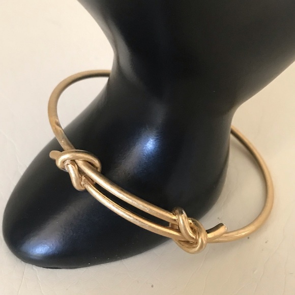 Double knotted vintage bangle bracelet - Picture 4 of 10